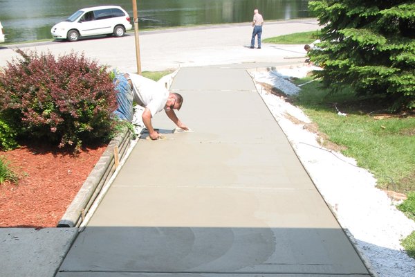 32 Snowmelting Concrete After Installation