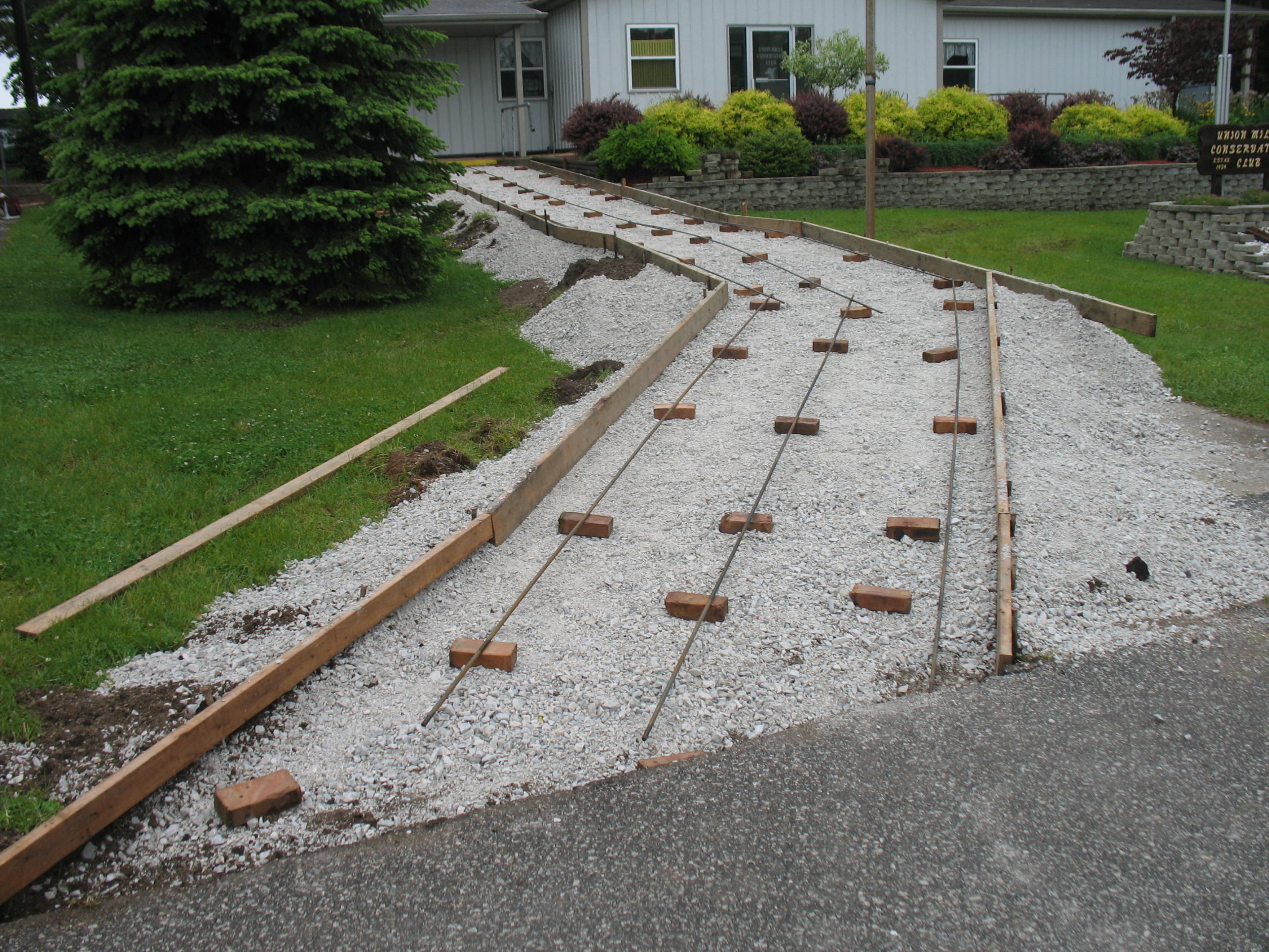 Melting Ramp Deicing Systems for Accessibility Ramps | Electric Snow Melting Mats