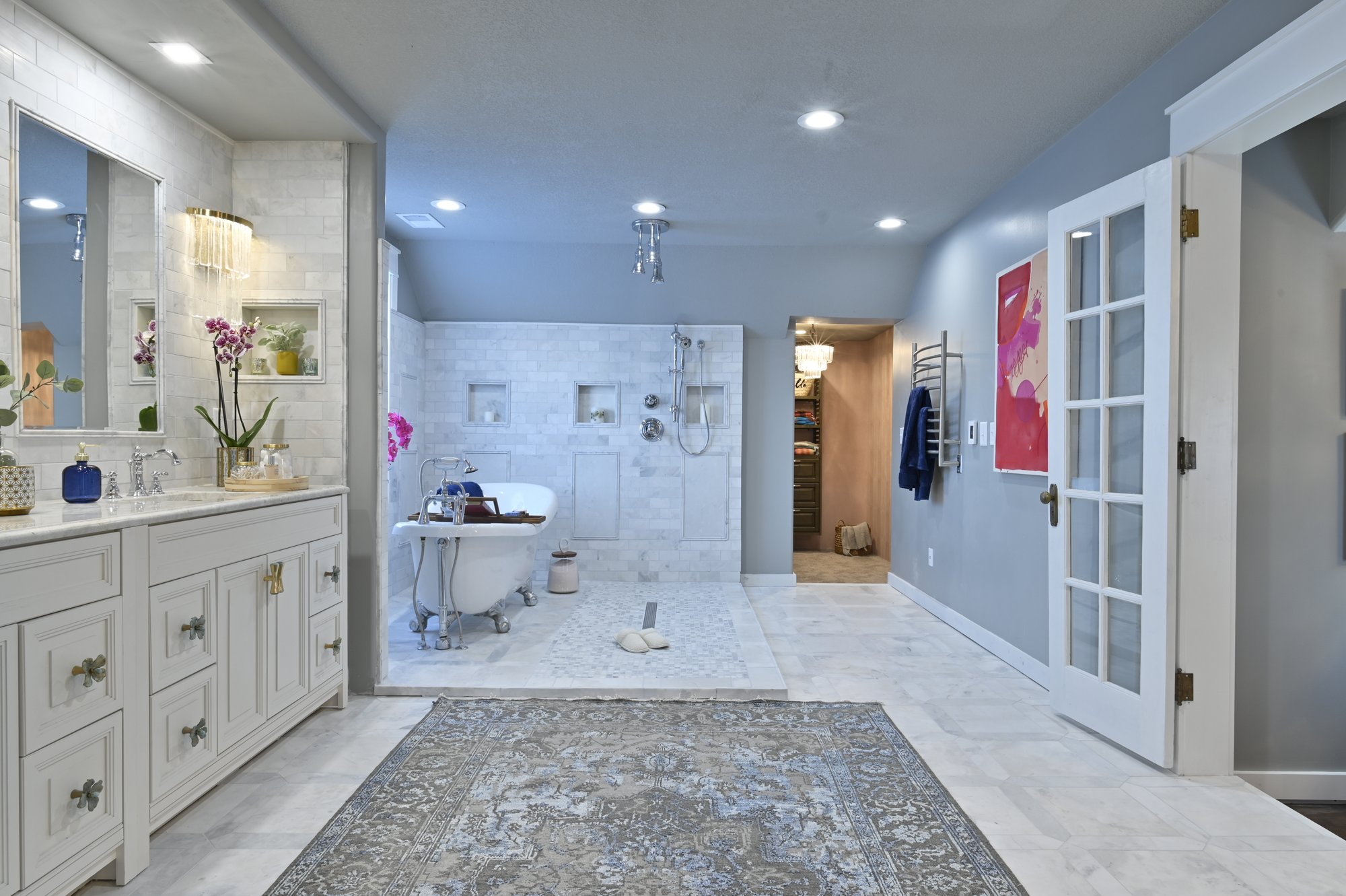 Bargain Mansions from HGTV with Floor Heating and Towel Warmer area rug