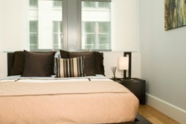 Creating a contemporary master bedroom that pops