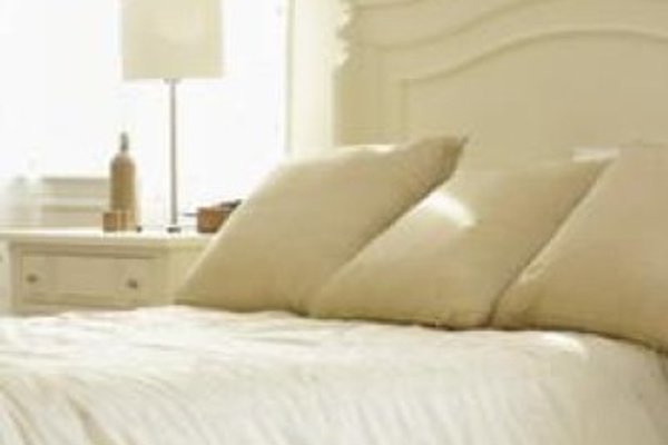 Creating a welcoming environment in your guest room.
