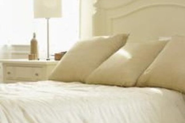 Creating a welcoming environment in your guest room.