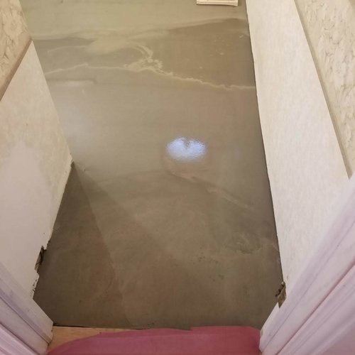 Cured self leveling cement for floor heating installation OAK LAWN, IL