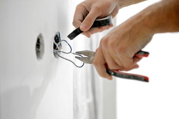 Electrical wiring for thermostat
