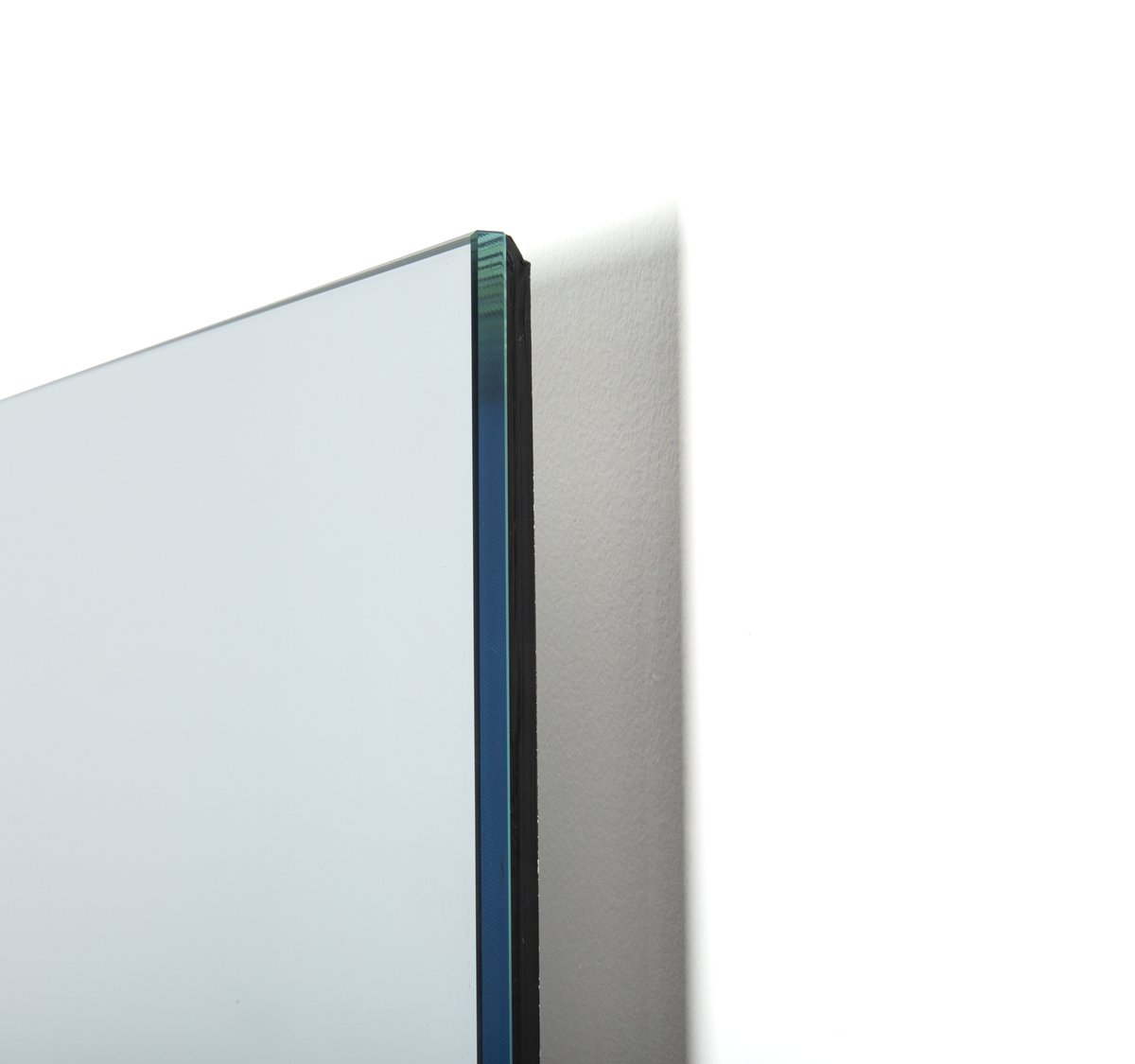 Ember Glass Mirror 600 close up