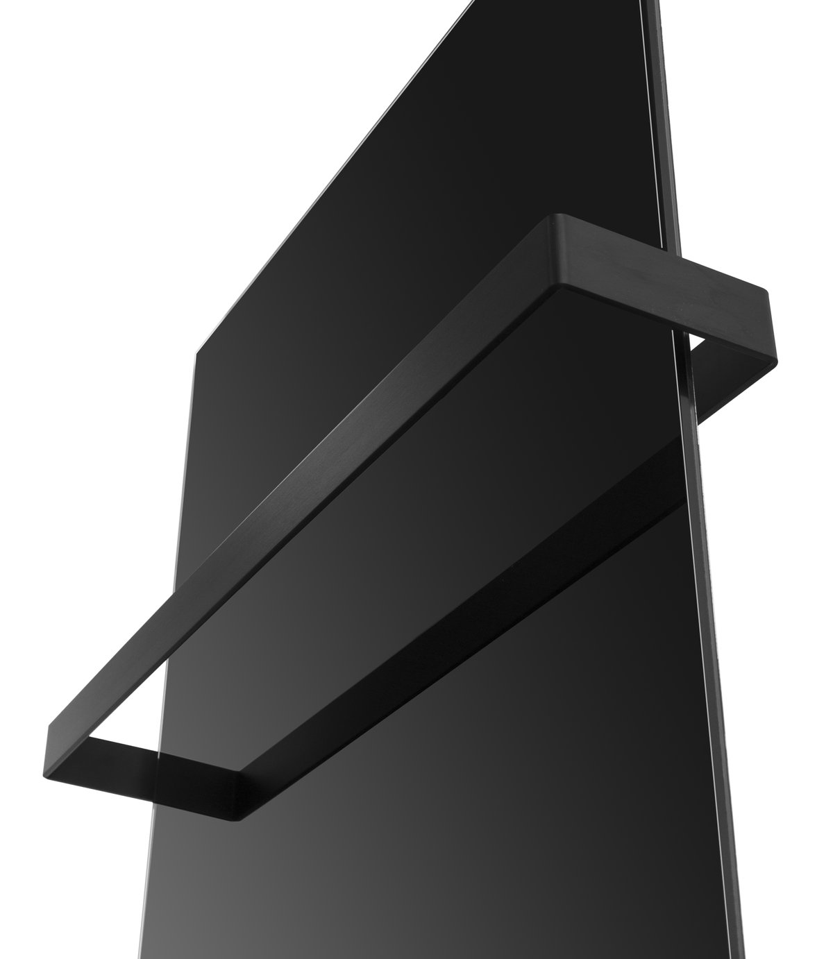 Ember Bar Black Up Angle