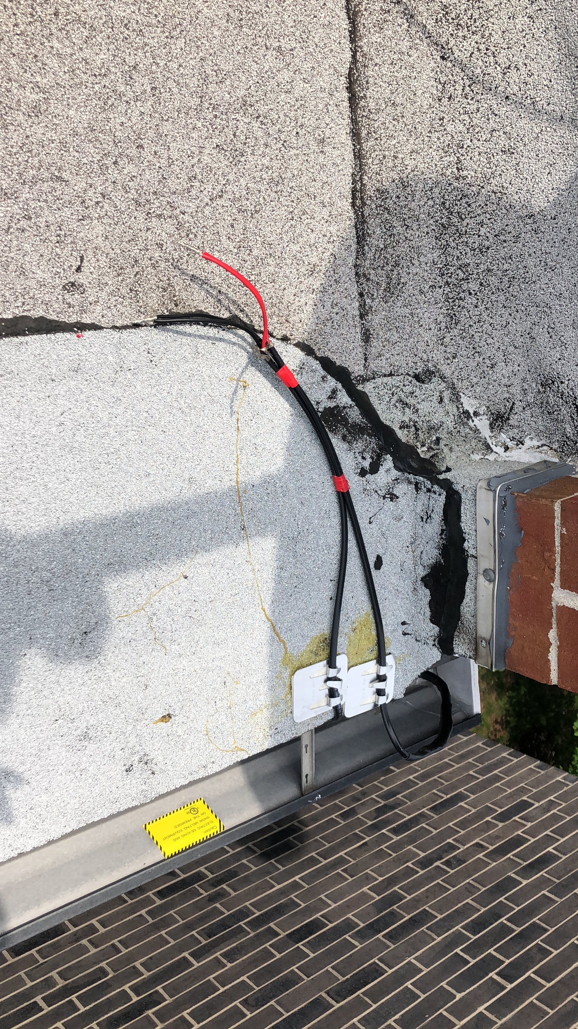 Roof & Gutter Deicing SmartInstall  (6)