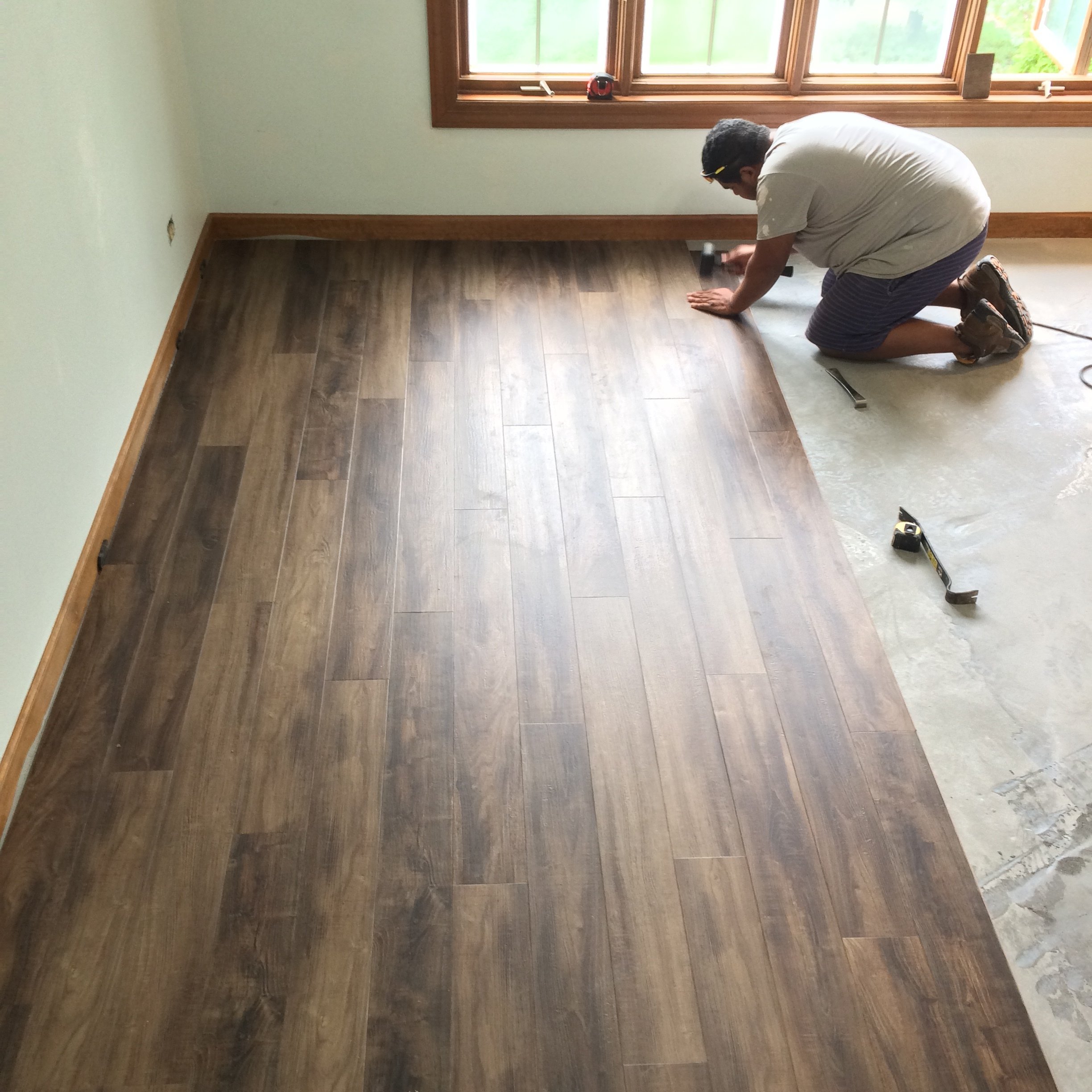 finishing row of lvt in bedroom