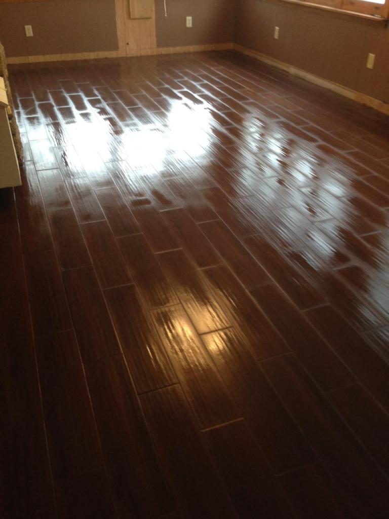 Floor heating installation complete with tile floor