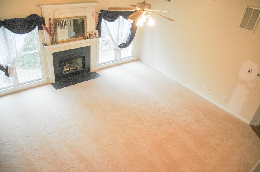 Carpet floor installing (8)