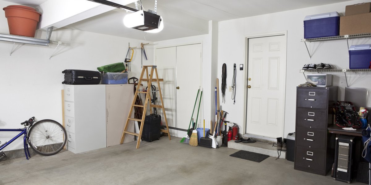 Fotolia 36007603 Clear Your Garage To Prep For Winter 073014