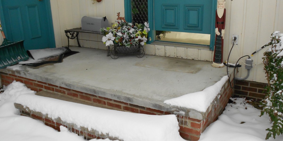 Front Porch - Snow Covered - Bert Tomon