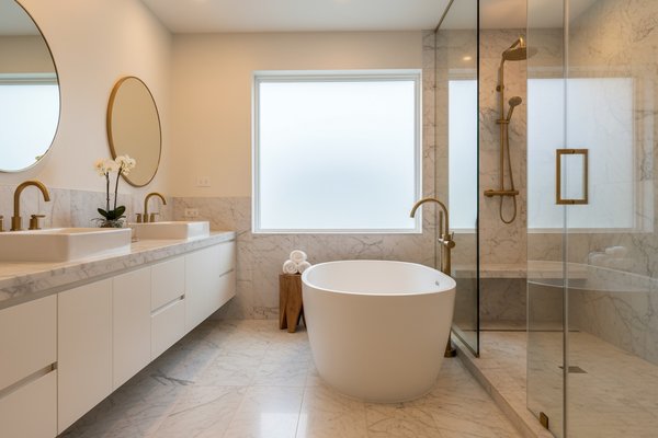 Heated Bathroom Floors - Luxury Comfort and Energy Efficiency | WarmlyYours