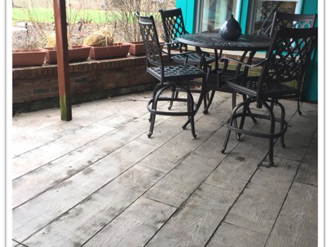 Finished heated concrete surface
