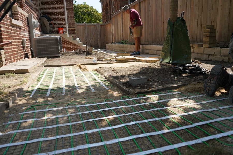 heated walkway and stairs during smartservice installation EVANSTON, IL