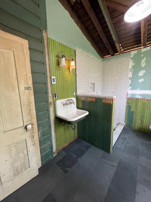 Dellavalle Designs Bathroom Remodel with floor heating (8)