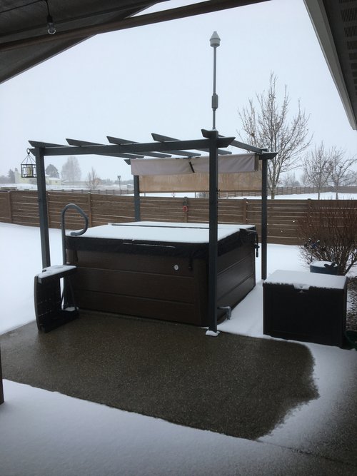 Snow melt Path for Jacuzzi in winter (2)