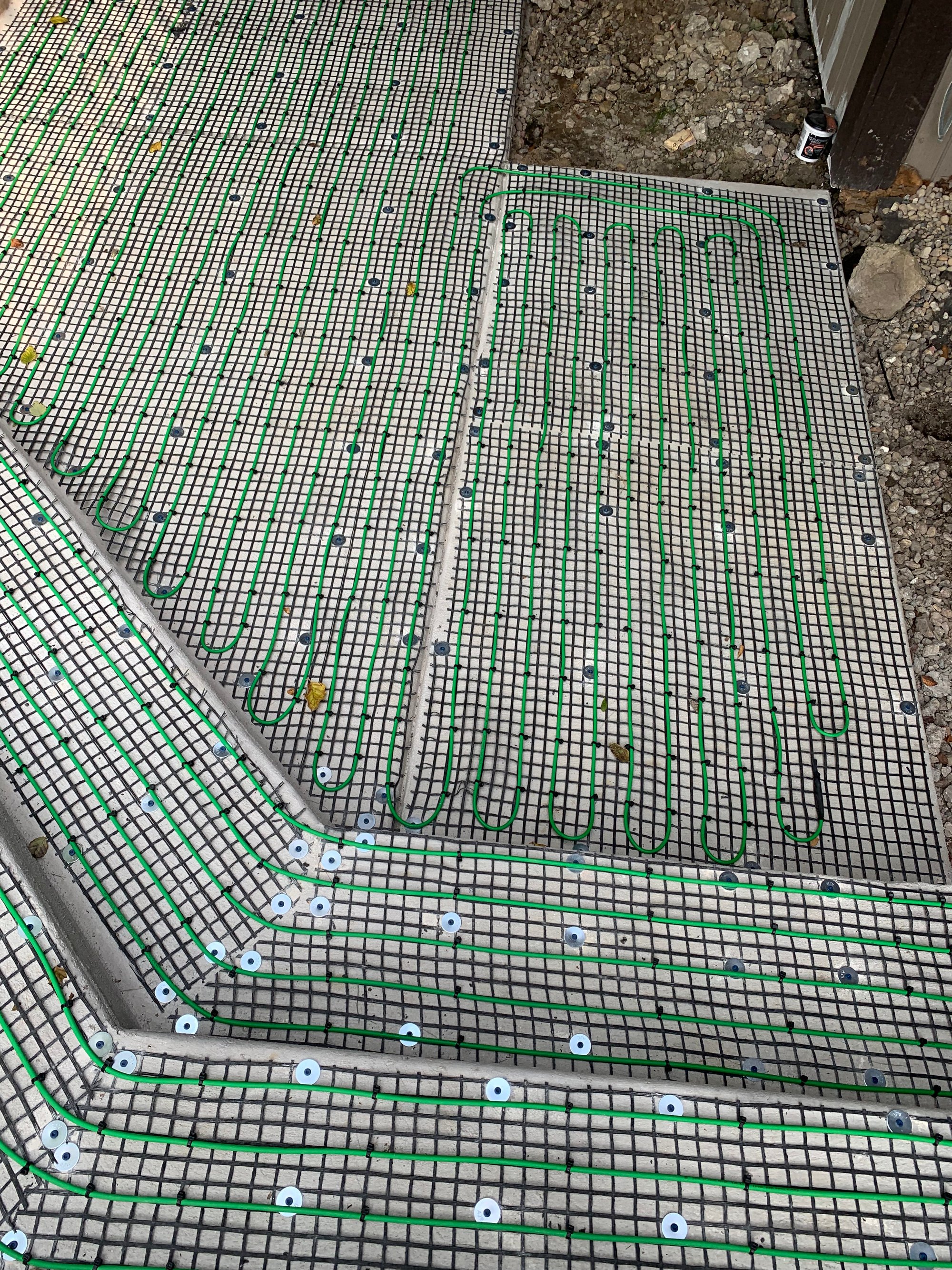 smartinstall of Walkway steps and entryway with snow melting system for outdoor tile pavers (11)