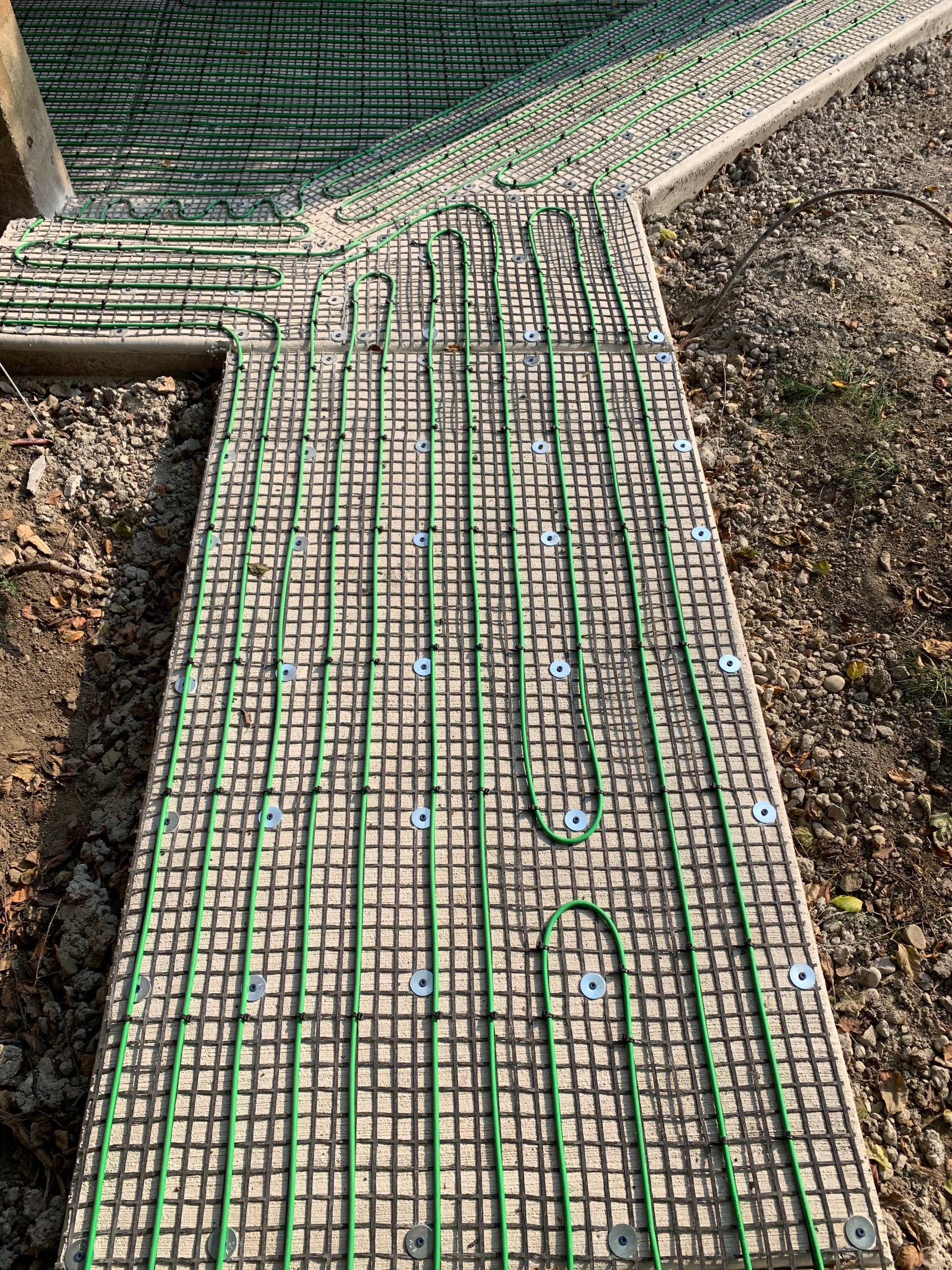 smartinstall of Walkway steps and entryway with snow melting system for outdoor tile pavers (16)
