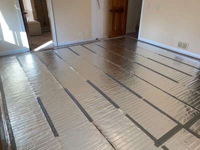 Luxury Warmth for a Hawthorn Woods Master Bedroom: Smart In-Floor Heating Under Floating Engineered Wood