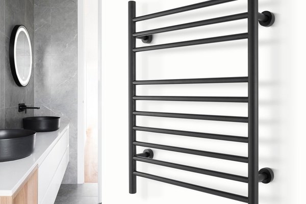 Infinity Black Dual Connect Angle Lifestyle with plug