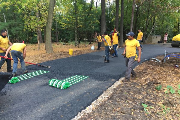 Installing snow melt mats on asphalt driveway