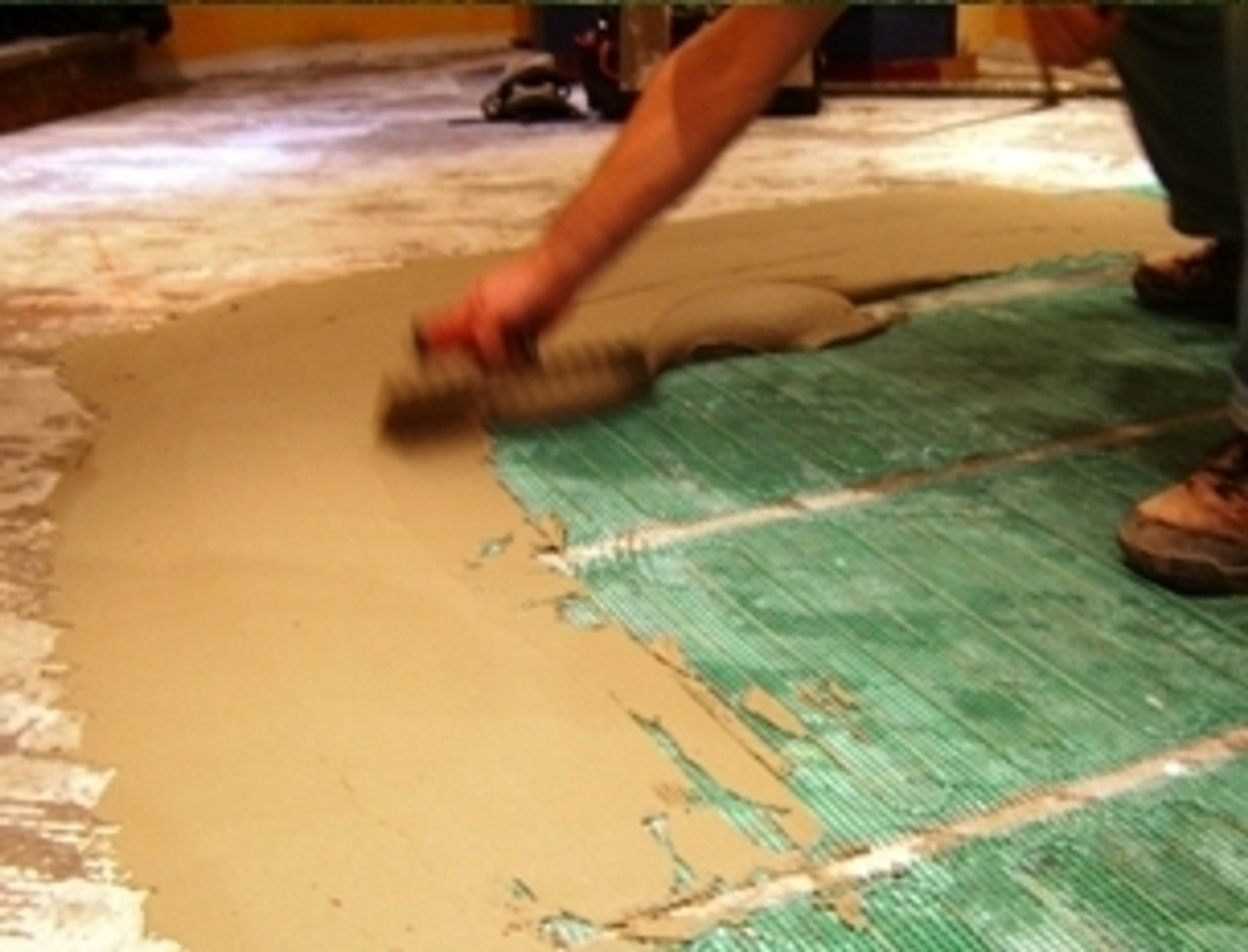 Installing tempzone flex roll with thinset spread