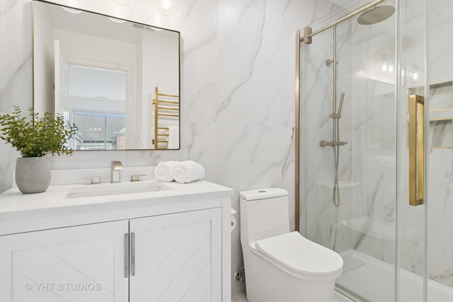 Julia's master bathroom