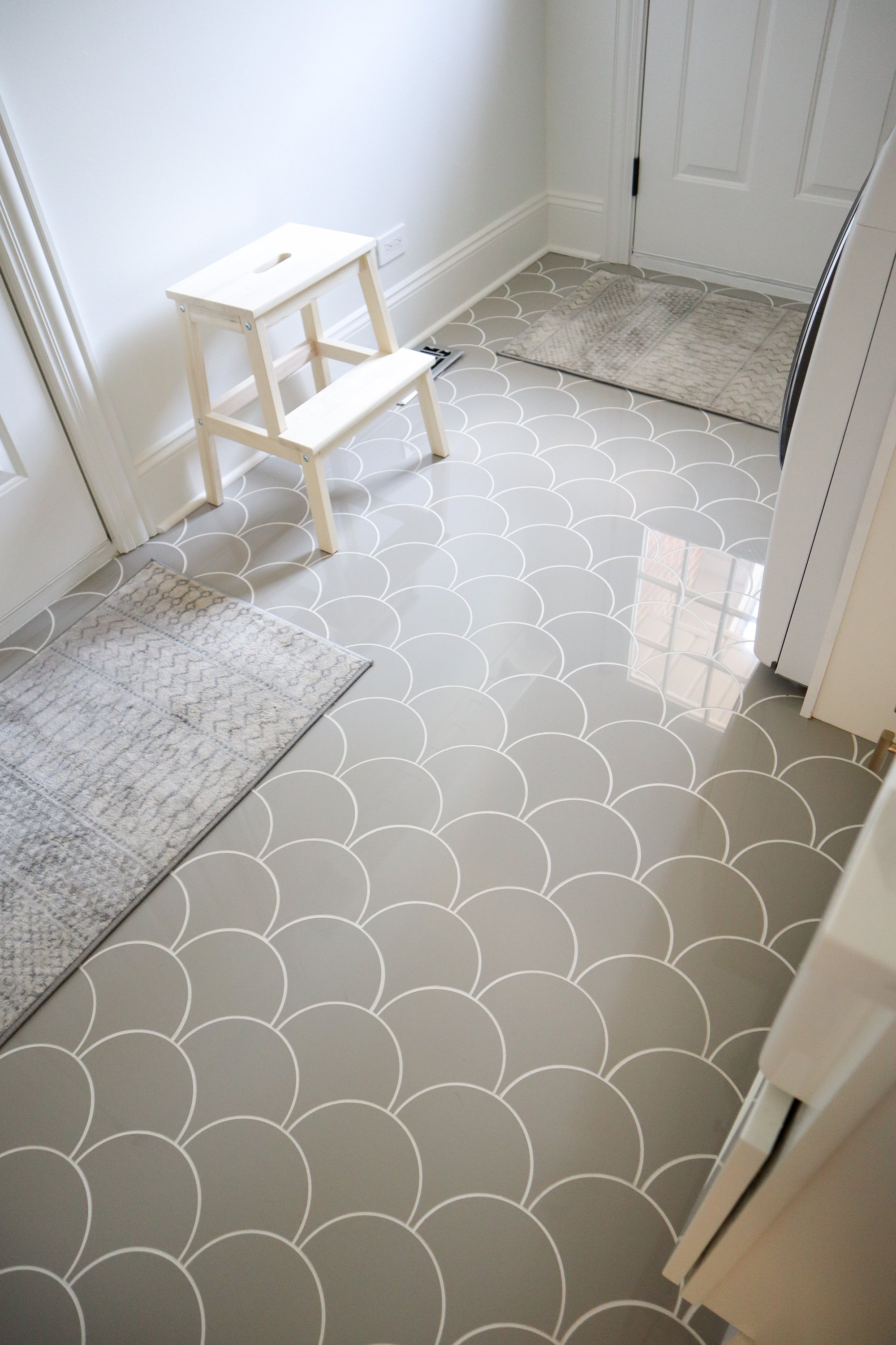 Laundry room with heated tile floor OAK LAWN, IL