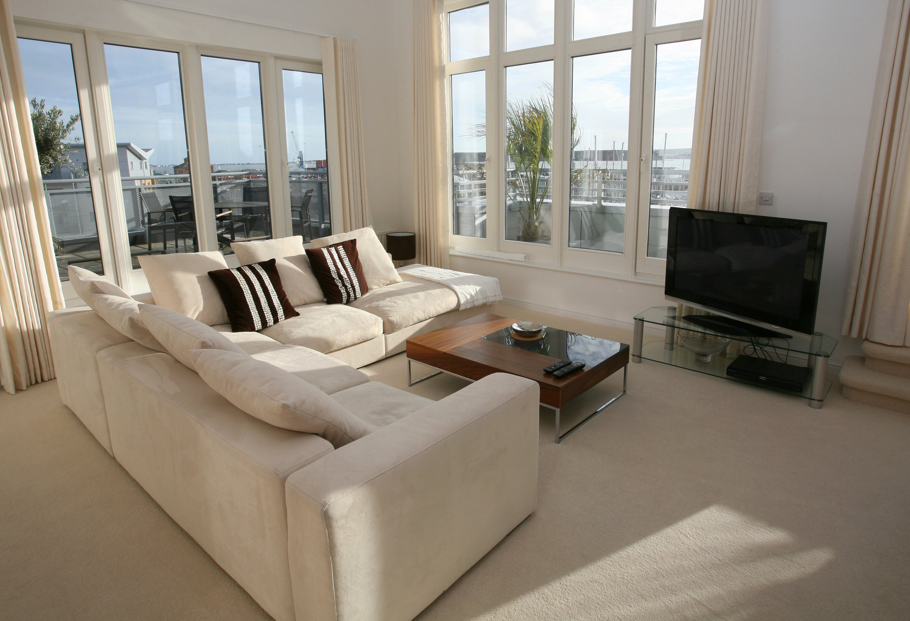 Living Room Lifestyle w/carpet