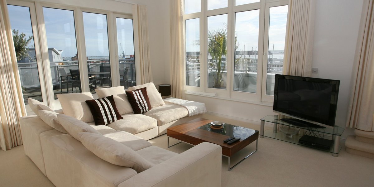 Living Room Lifestyle w/carpet