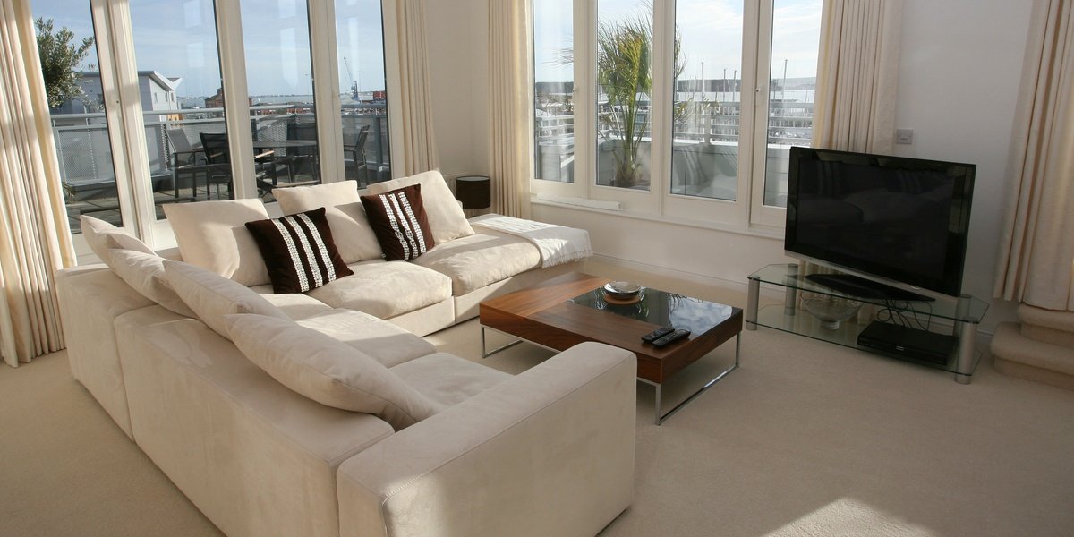 Living Room Lifestyle w/carpet