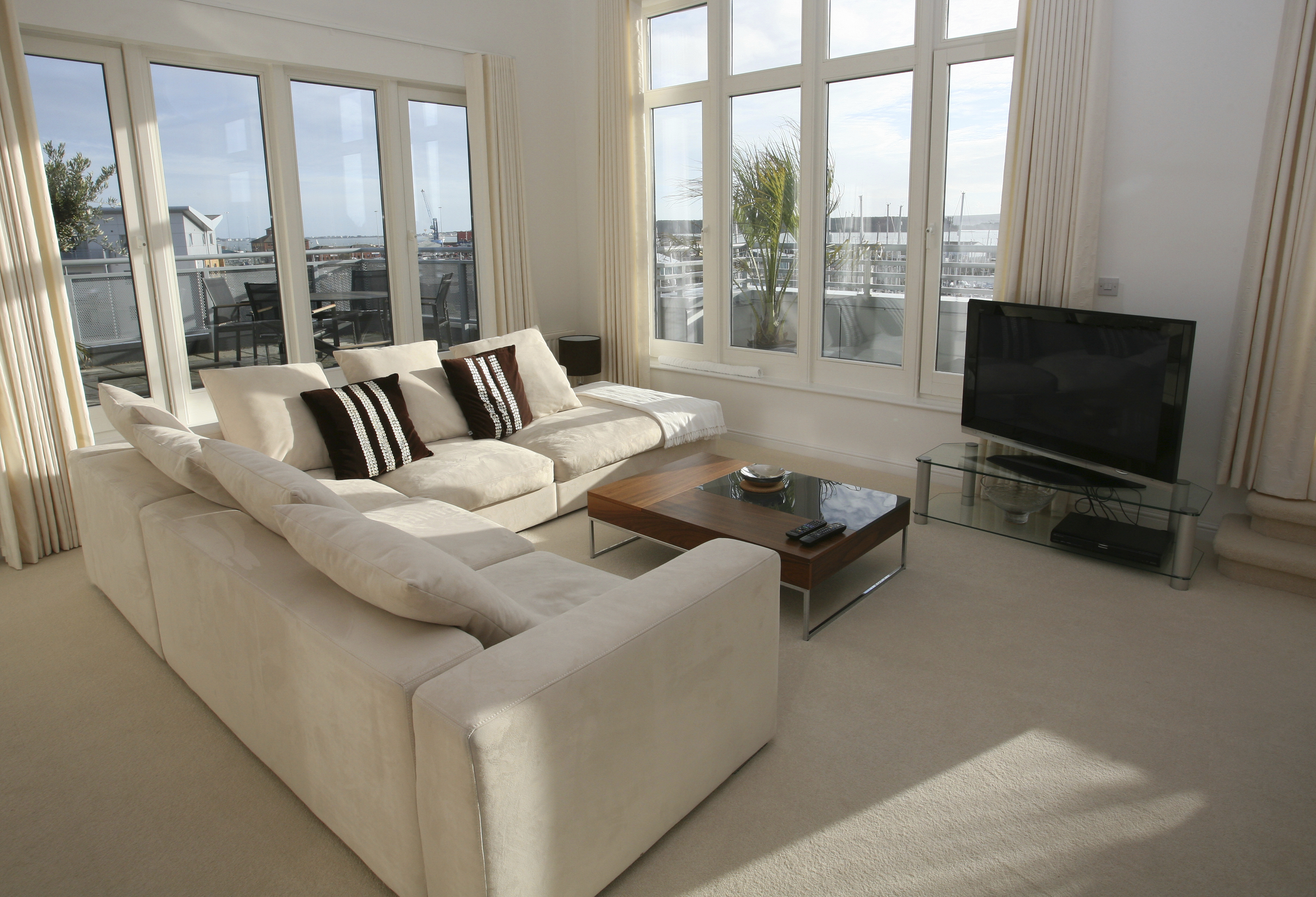 Living Room Lifestyle w/carpet