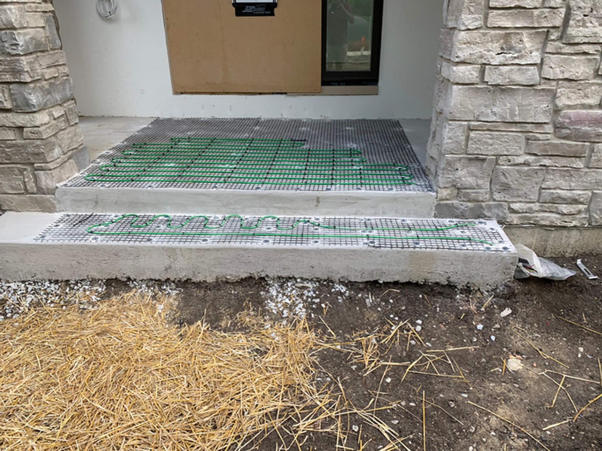 Smartinstall in Elmhurst illinois for heated driveway and walkway with snow melt system and geogrid (35)