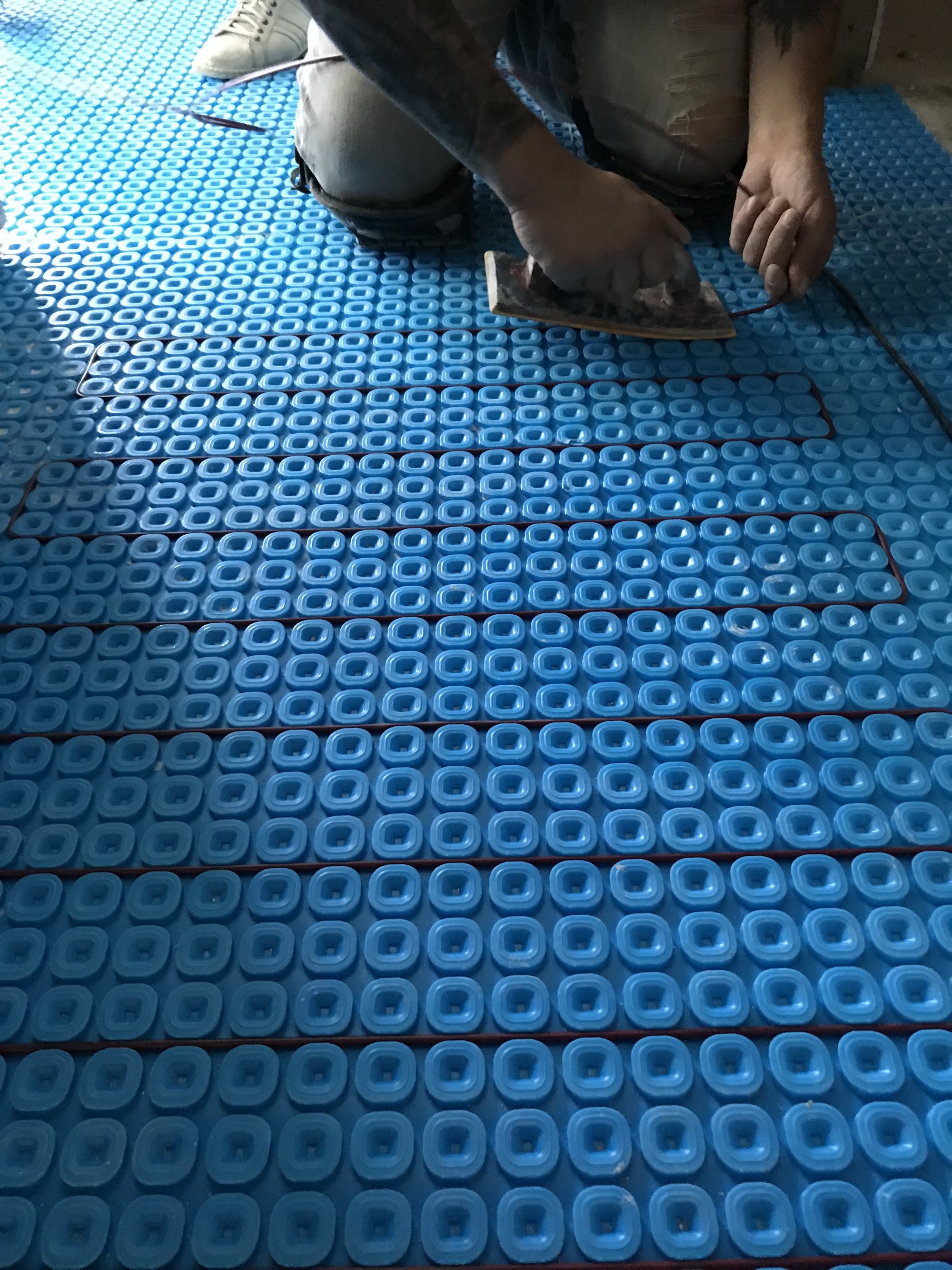 Prodeso Uncoupling Membrane Installation with tempzone cable for Heated Tile Floors in Bathroom