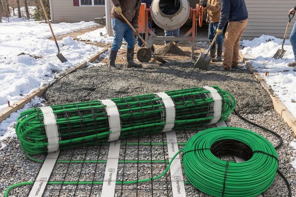 professional shot builder audience snow melting cable and mat
