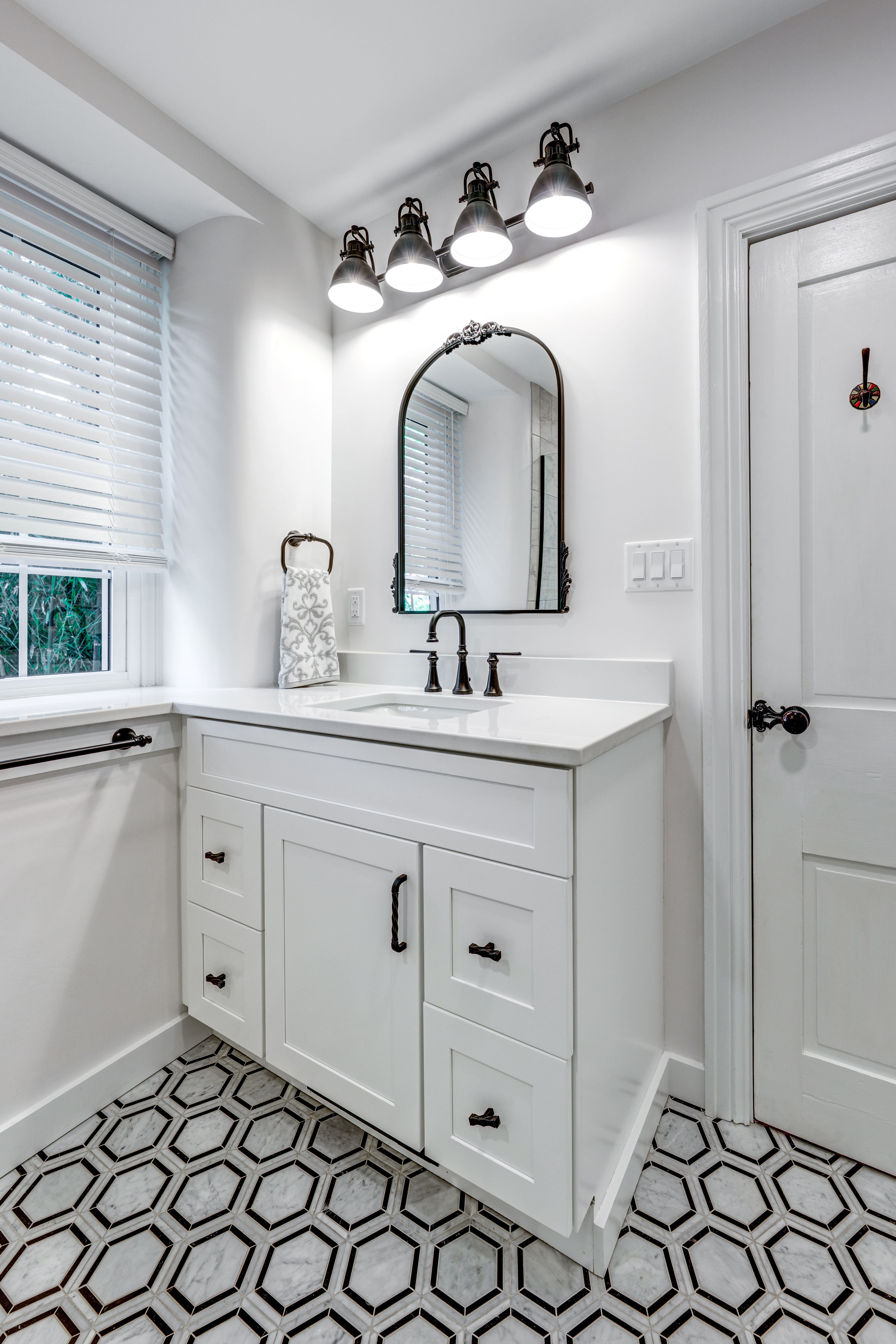 Red Oak Remodeling Aug 2025 Vanity