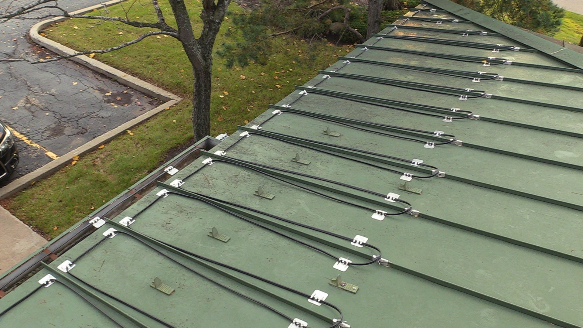 Roof & Gutter Deicing for Roofers