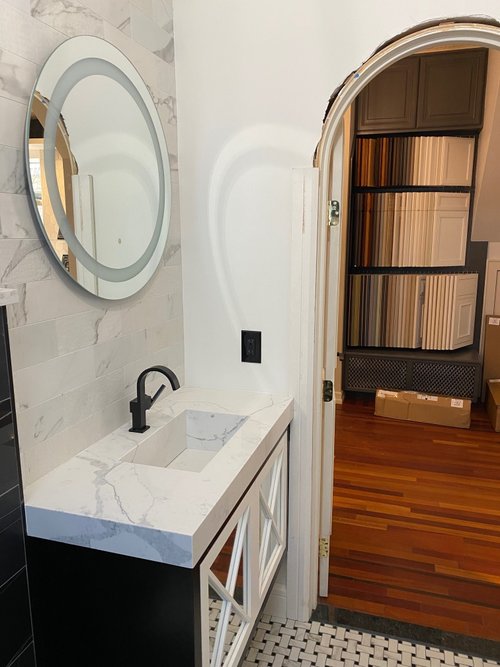 Creative design construction show room with Marilyn LED mirror (3)
