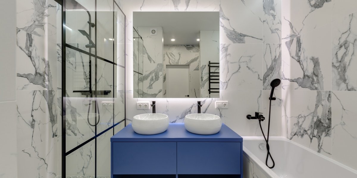 Small modern bathroom with a TempZone Flex Mat