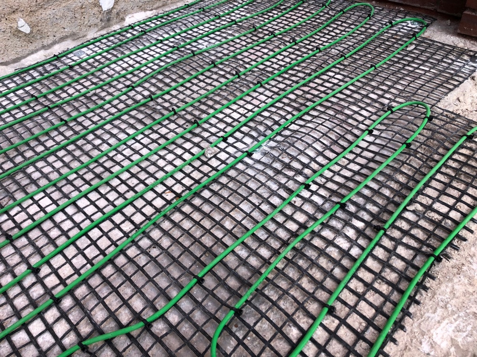 SmartInstall for Snow Melt Cable on Stairs and Landing with mesh underlayment