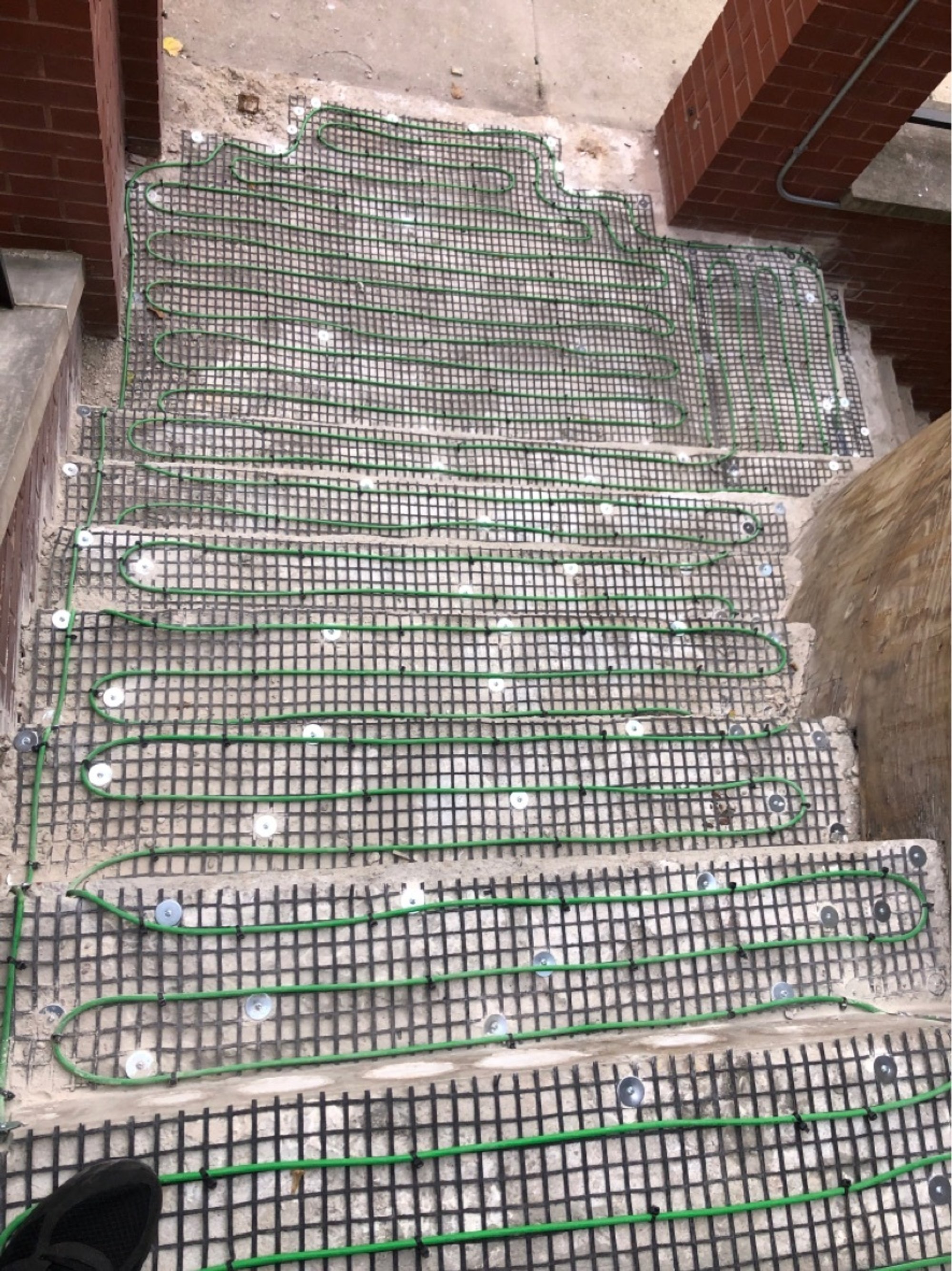 SmartInstall for Snow Melt Cable on Stairs and Landing downward