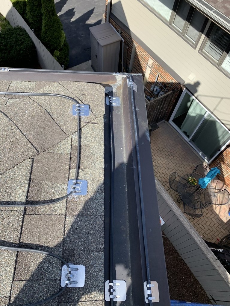 Roof & Gutter Deicing System Showcase in Lake Bluff, IL. 350 Feet