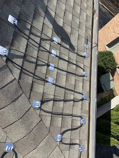 Roof & Gutter Deicing System Showcase in Lake Bluff, IL. 350 Feet ...