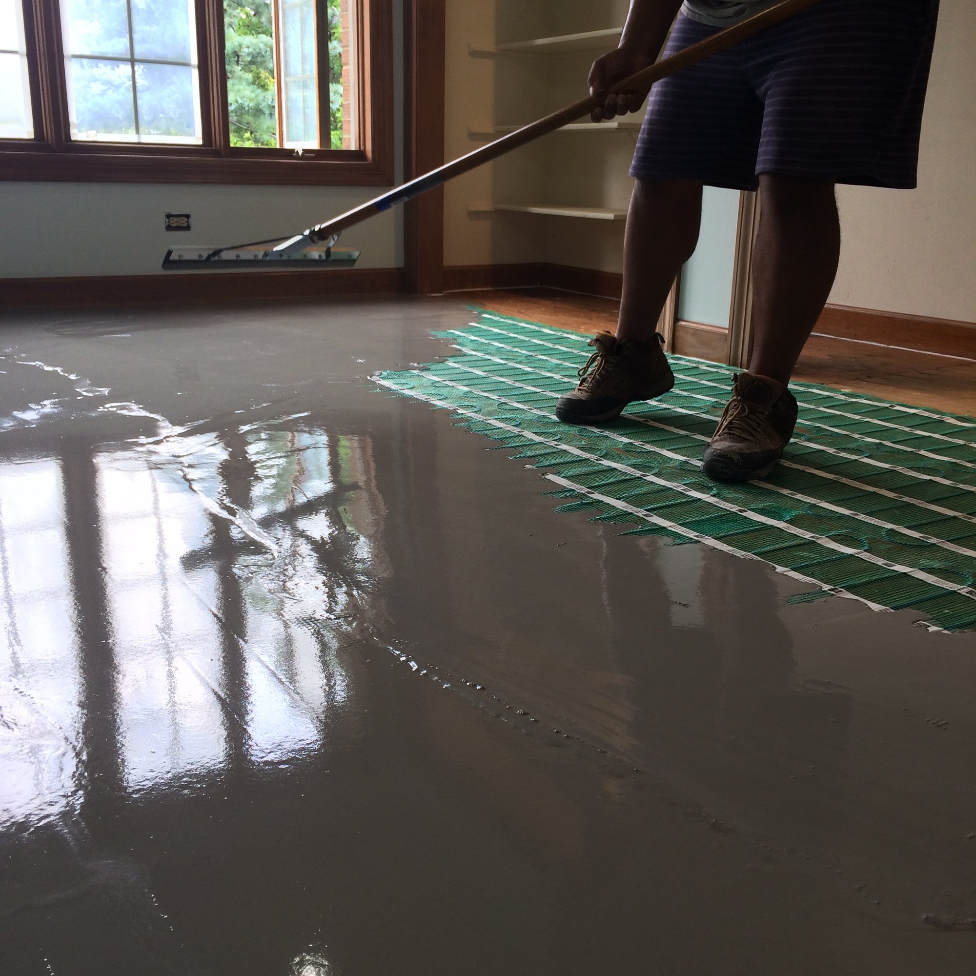 spreading self leveling cement  II