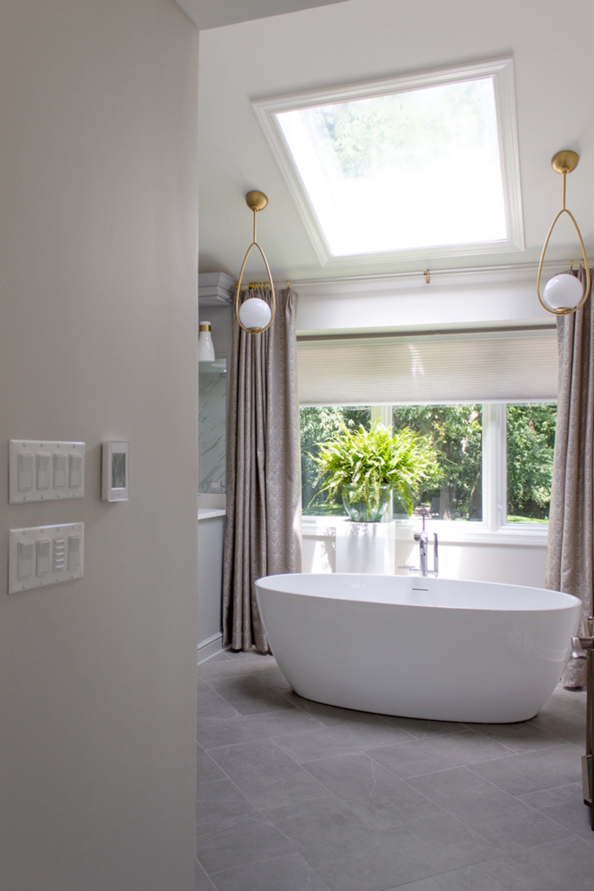Bathroom remodel by Advance Design Studio in Tower Lakes (6)