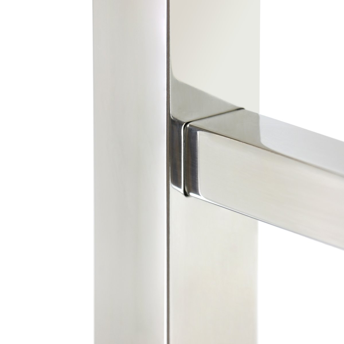 Tahoe 7 Polished Towel Warmer Detail