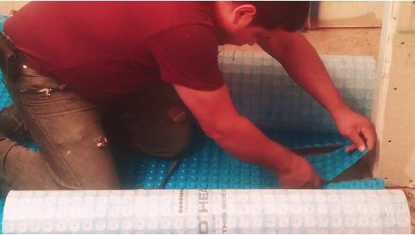 TempZone Cable with Prodeso installation in a small bathroom