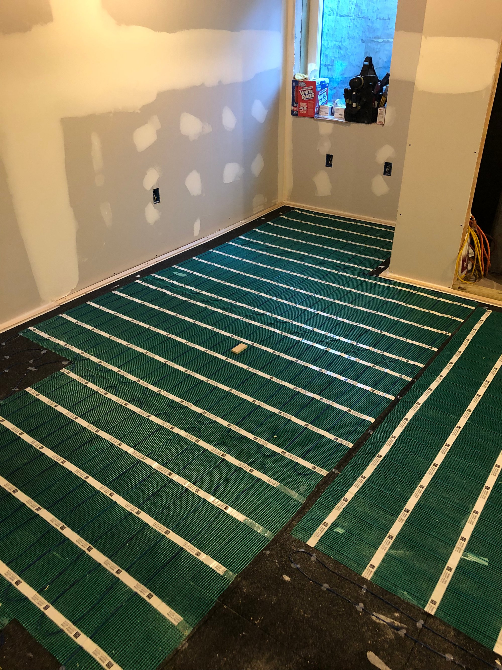 Tempzone flex rolls being stalled over ThermalSheet underlayment