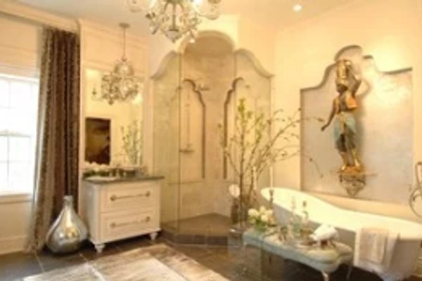 Thorndale Manor of Lake Forest Illinois Showhouse 2011 Master Bathroom with Radiant Heated tile floor